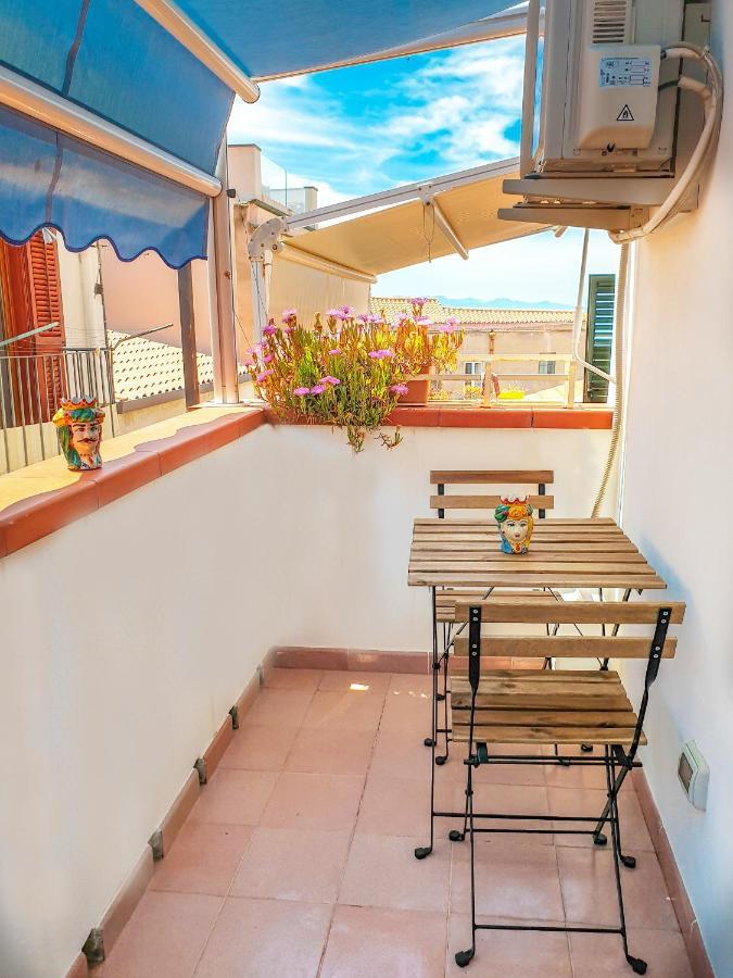 Dafni E Naide Bed & Breakfast Cefalu Bagian luar foto