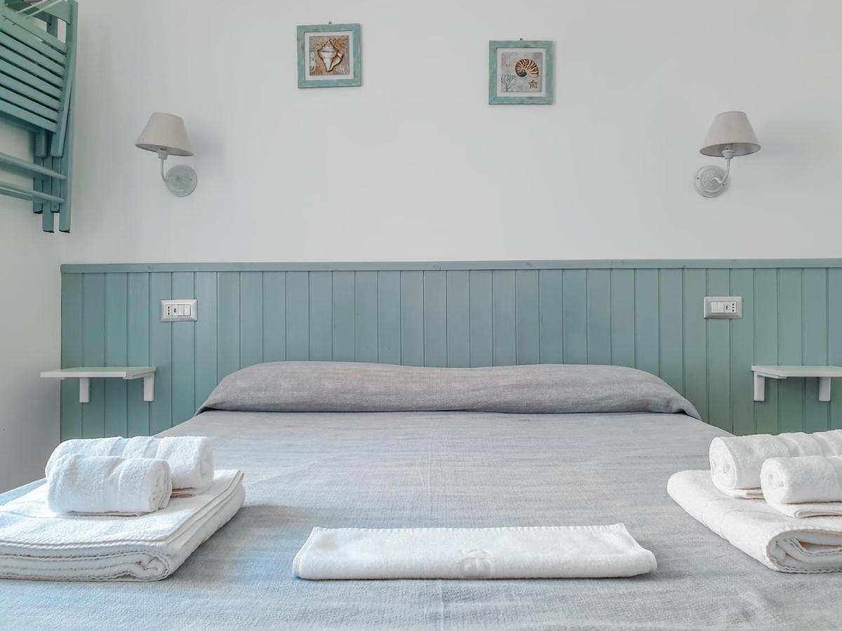 Dafni E Naide Bed & Breakfast Cefalu Bagian luar foto