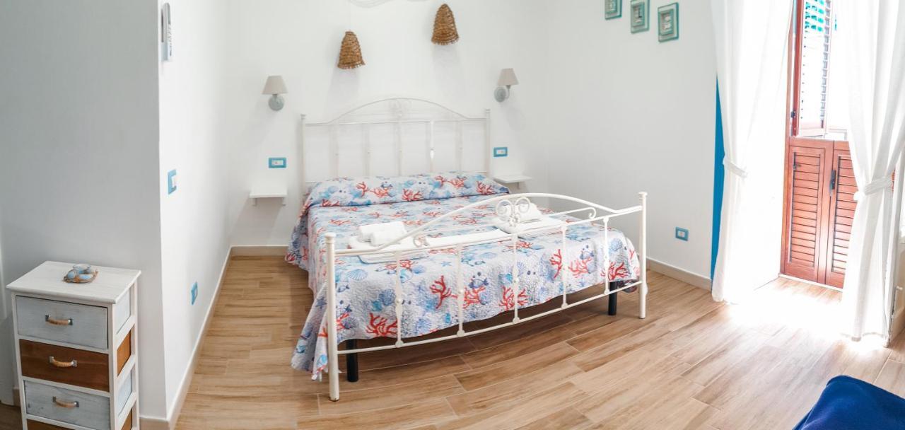 Dafni E Naide Bed & Breakfast Cefalu Bagian luar foto