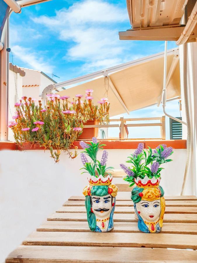 Dafni E Naide Bed & Breakfast Cefalu Bagian luar foto
