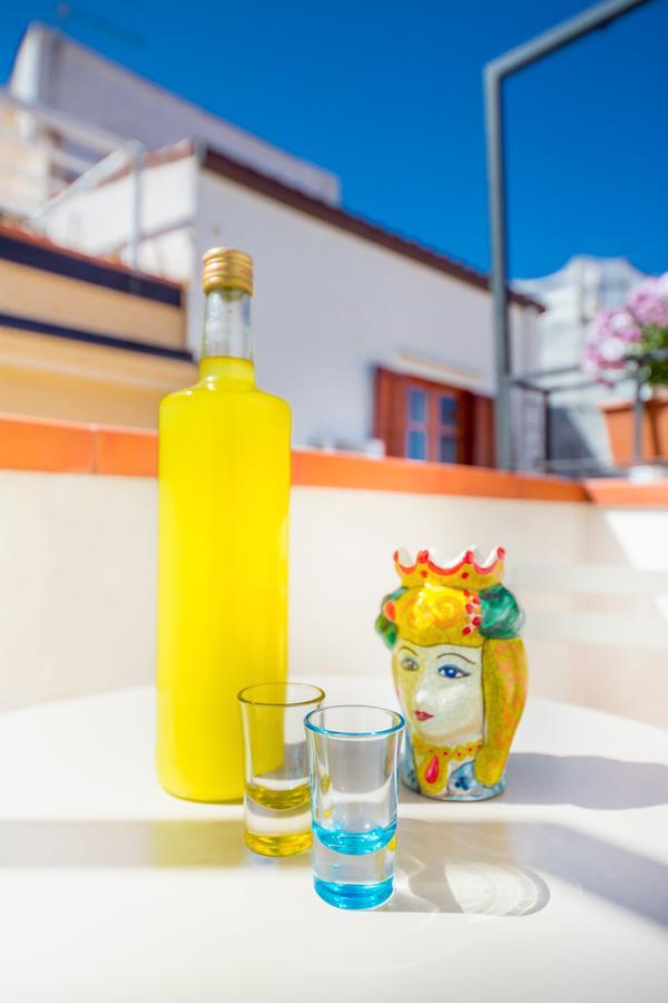 Dafni E Naide Bed & Breakfast Cefalu Bagian luar foto