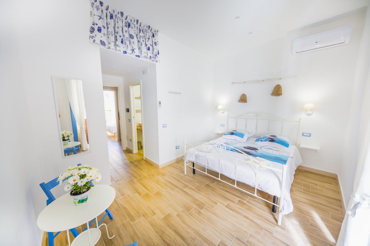 Dafni E Naide Bed & Breakfast Cefalu Bagian luar foto