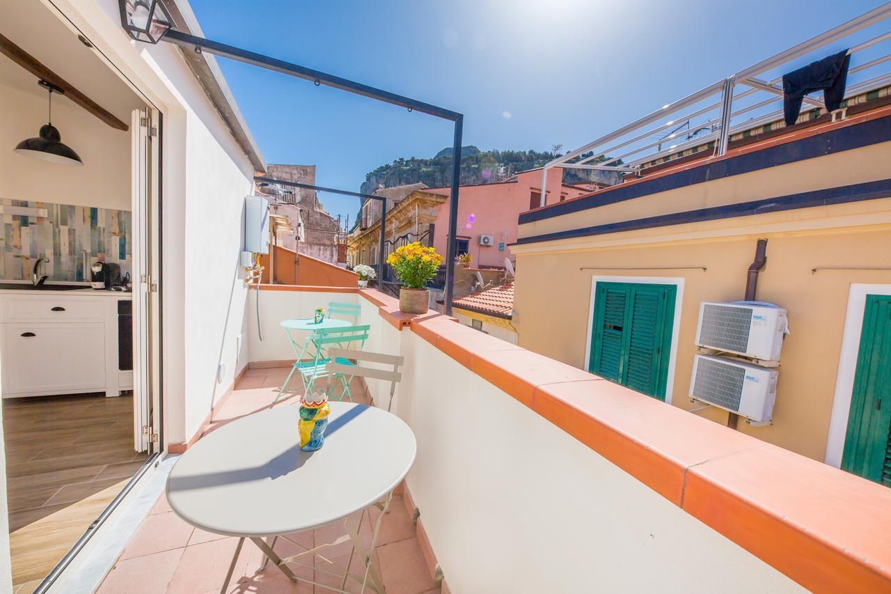 Dafni E Naide Bed & Breakfast Cefalu Bagian luar foto